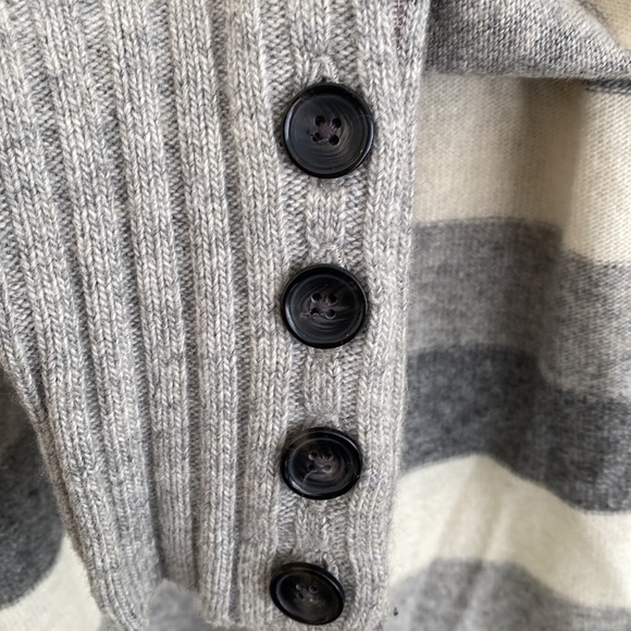 Y2K Banana Republic Cashmere Blend Striped Sweater. Size XS - Picture 5 of 9